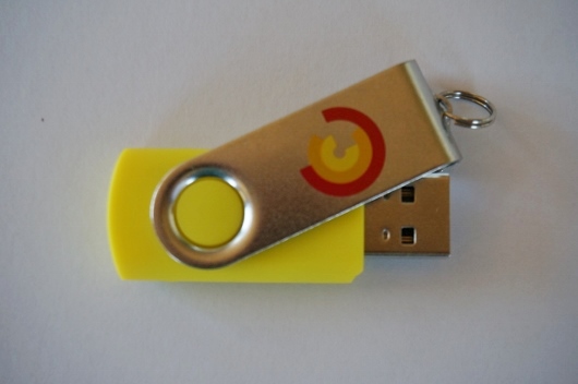 16GB USB-Stick Gelb Bild anzeigen